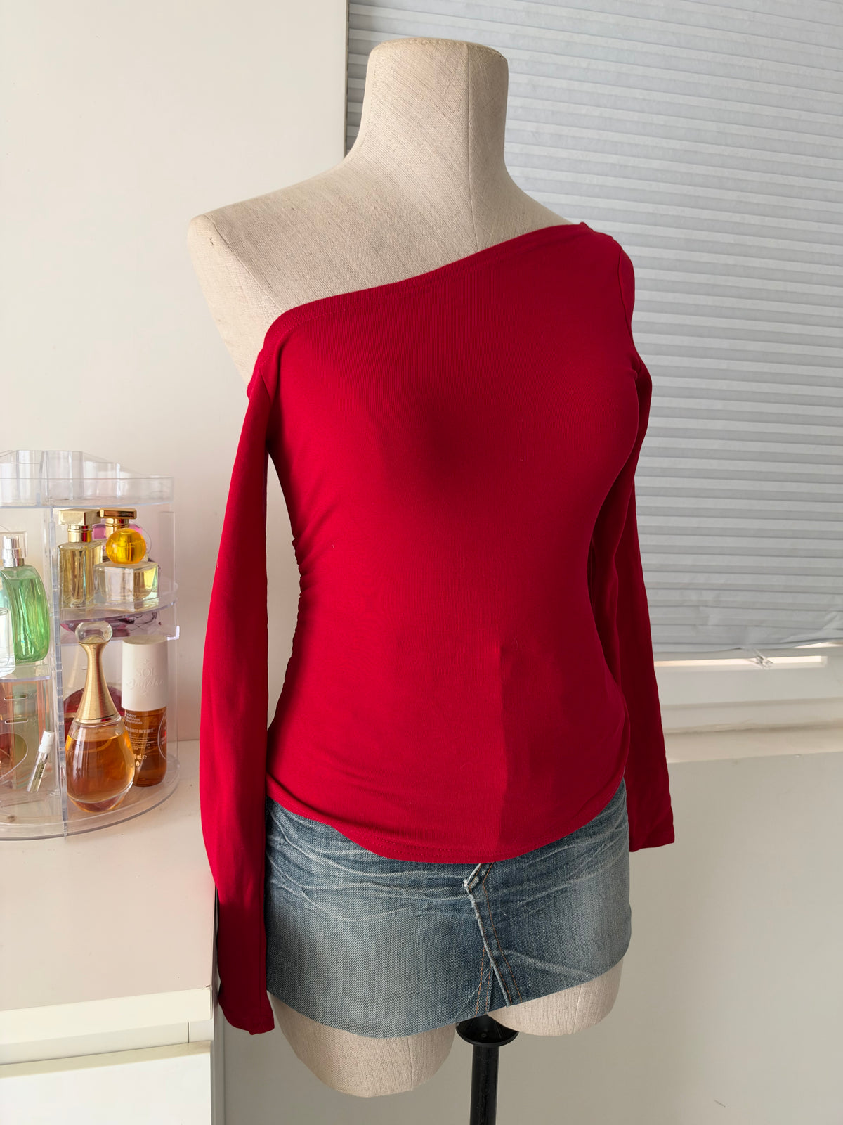 Red one shoulder fitted top