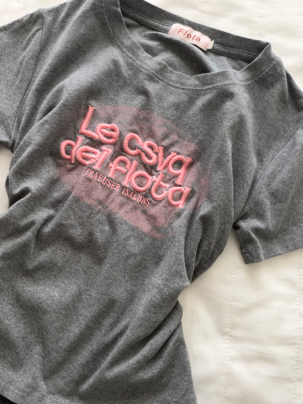 Grey embroidered tee