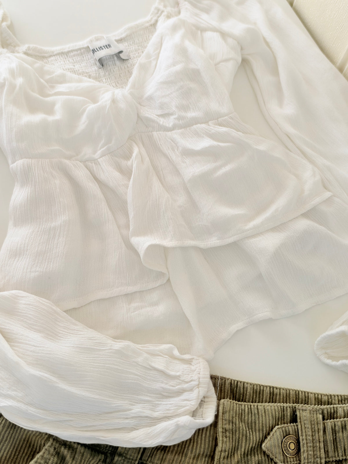 Hollister full sleeves