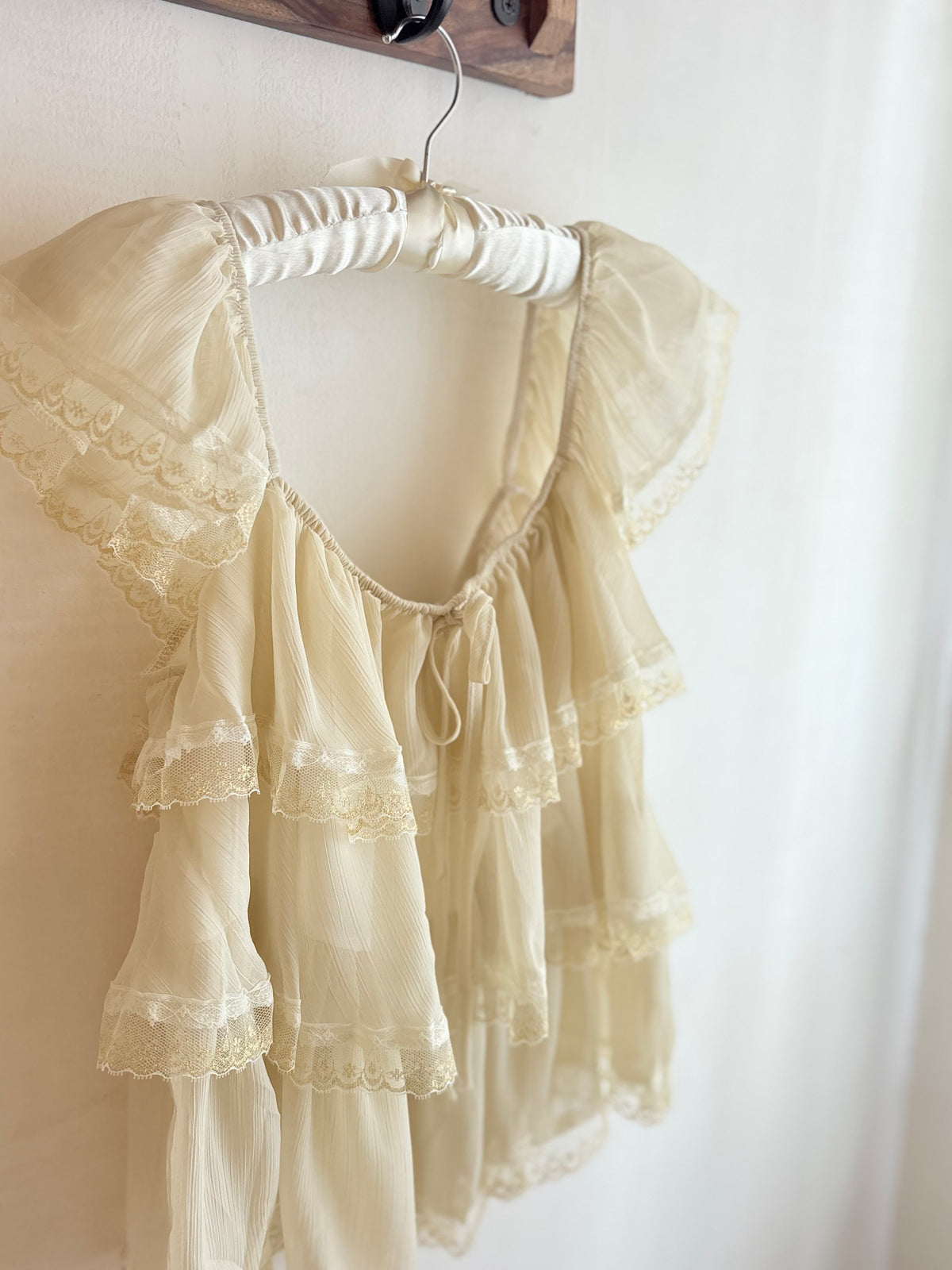 Ella top in yellow