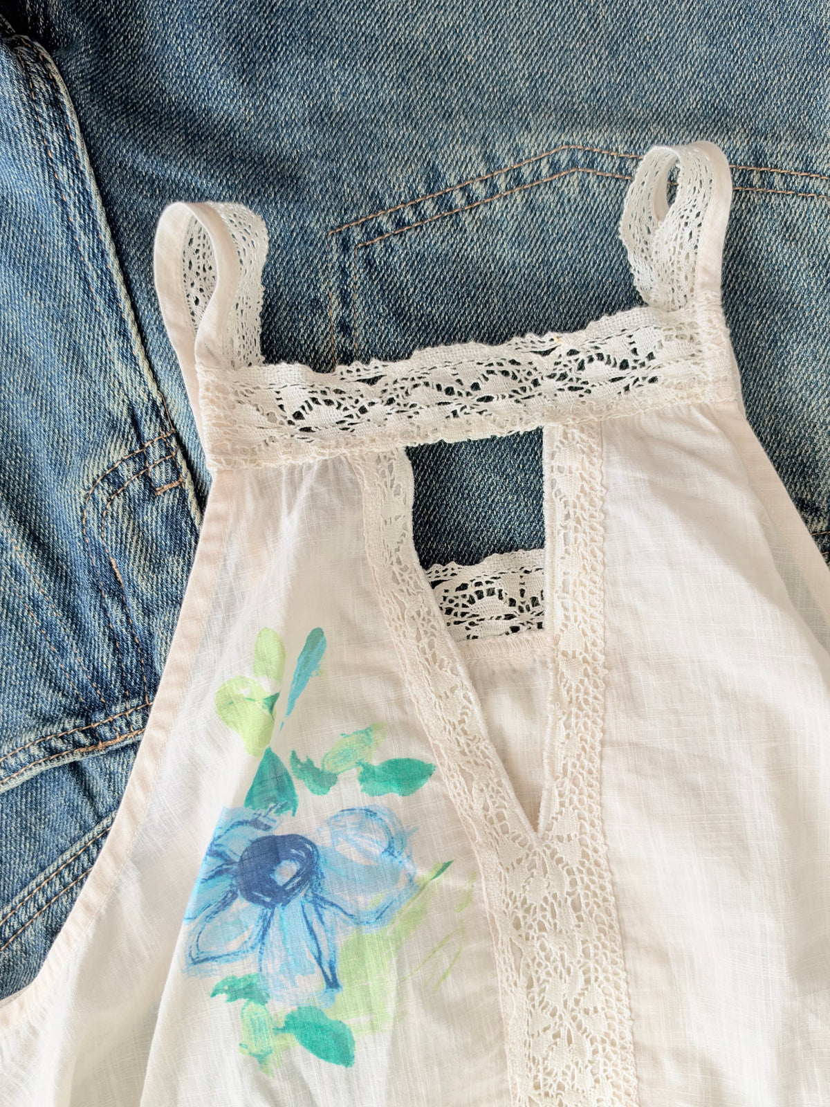 Blue floral top