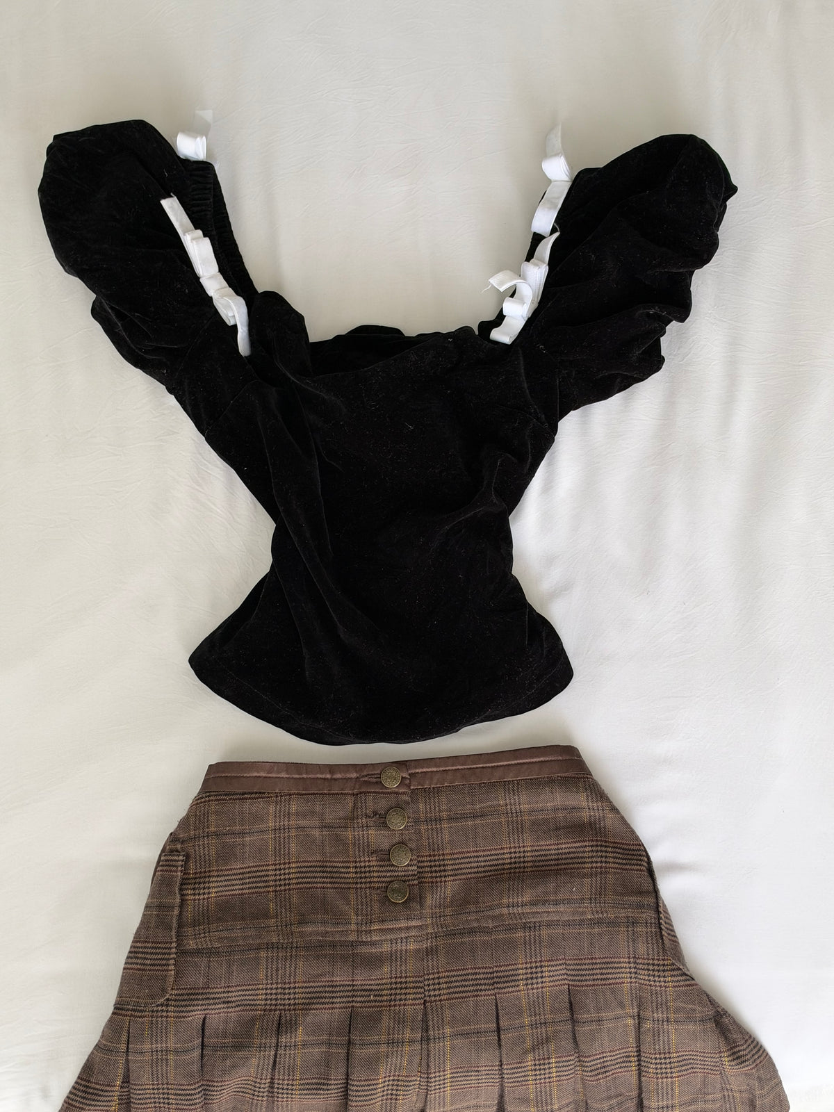 Velvet bow top