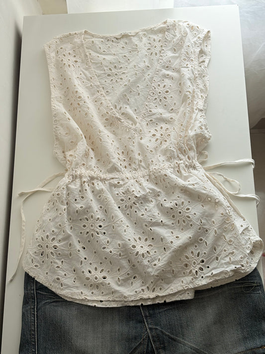 Cream eyelet