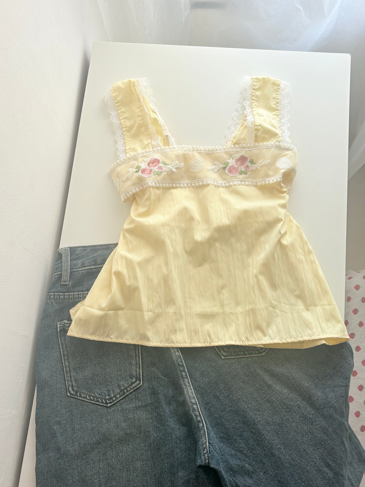 Daphne embroidered top