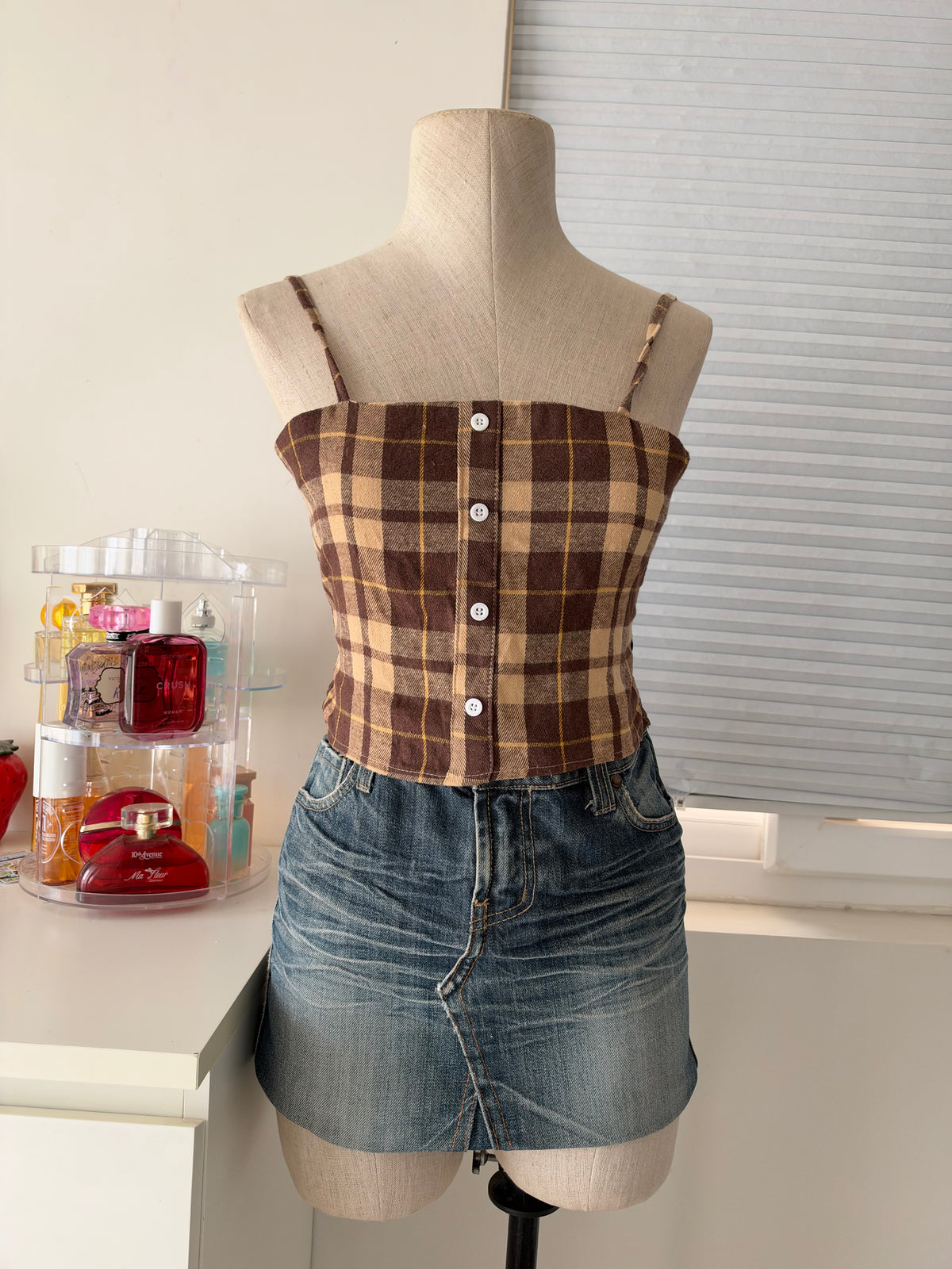 Brown plaid top