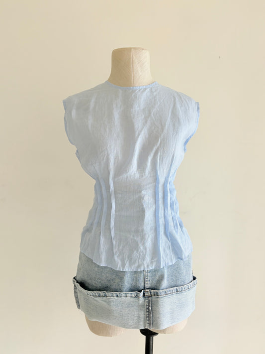 Blue fitted top