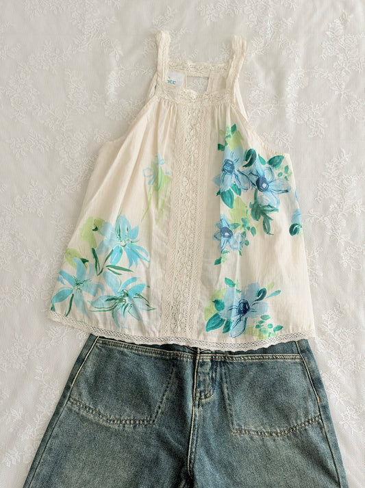 Blue floral top