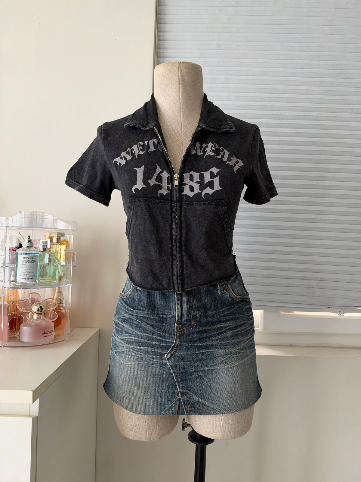1485 zipper tee