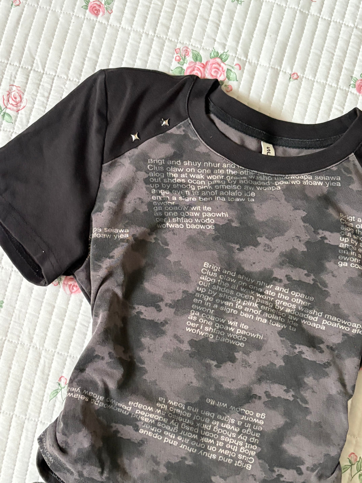 Grey tee