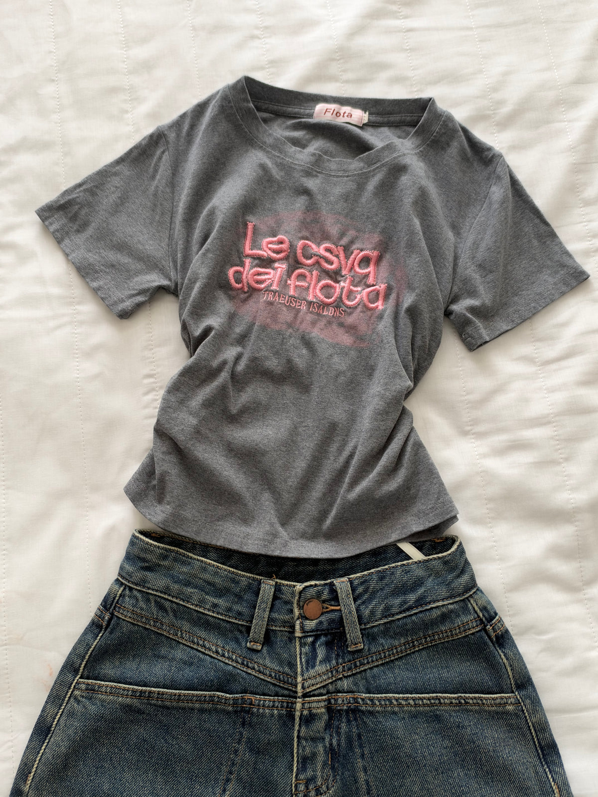 Grey embroidered tee