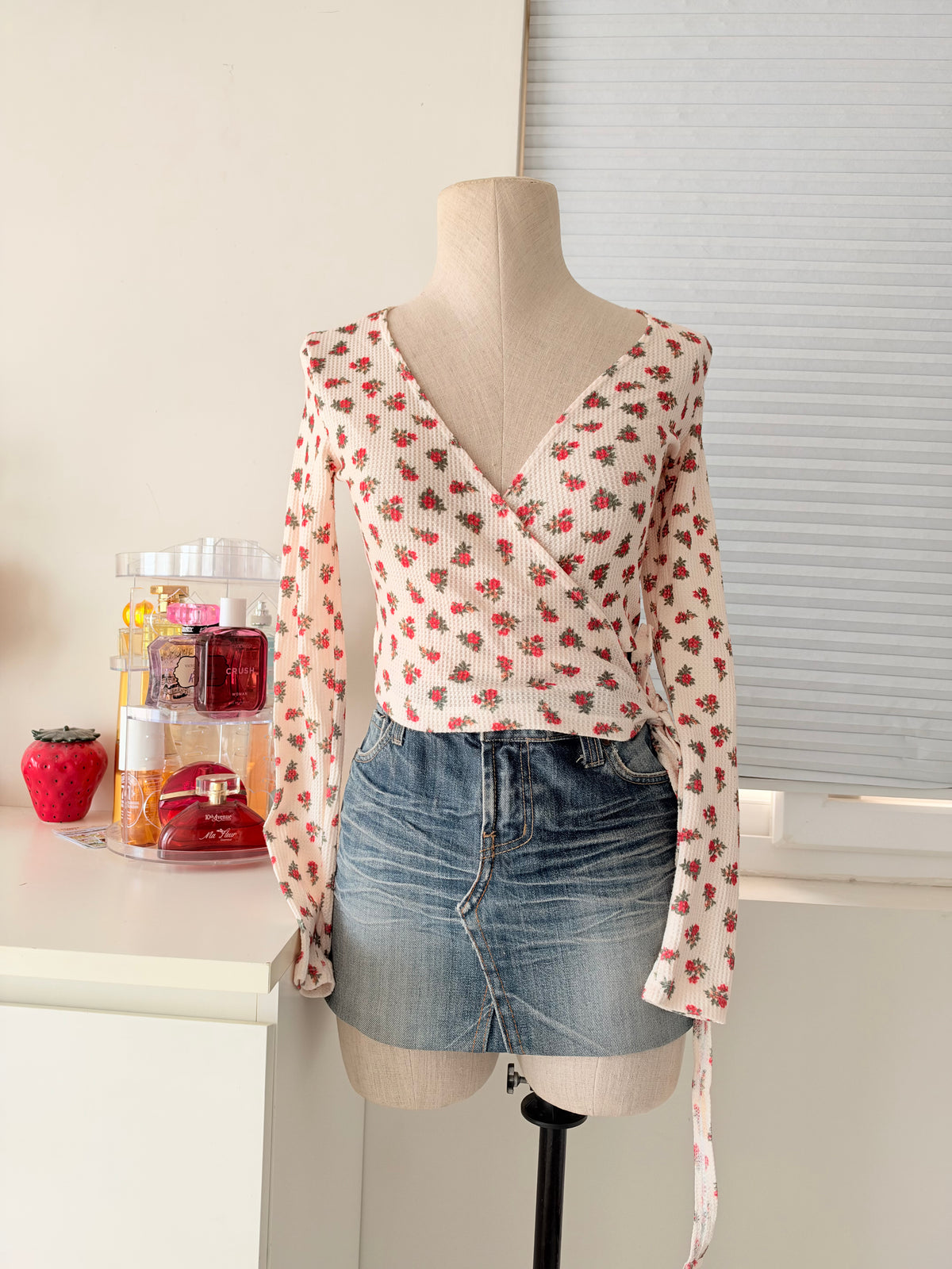 Brandy melville wrap top
