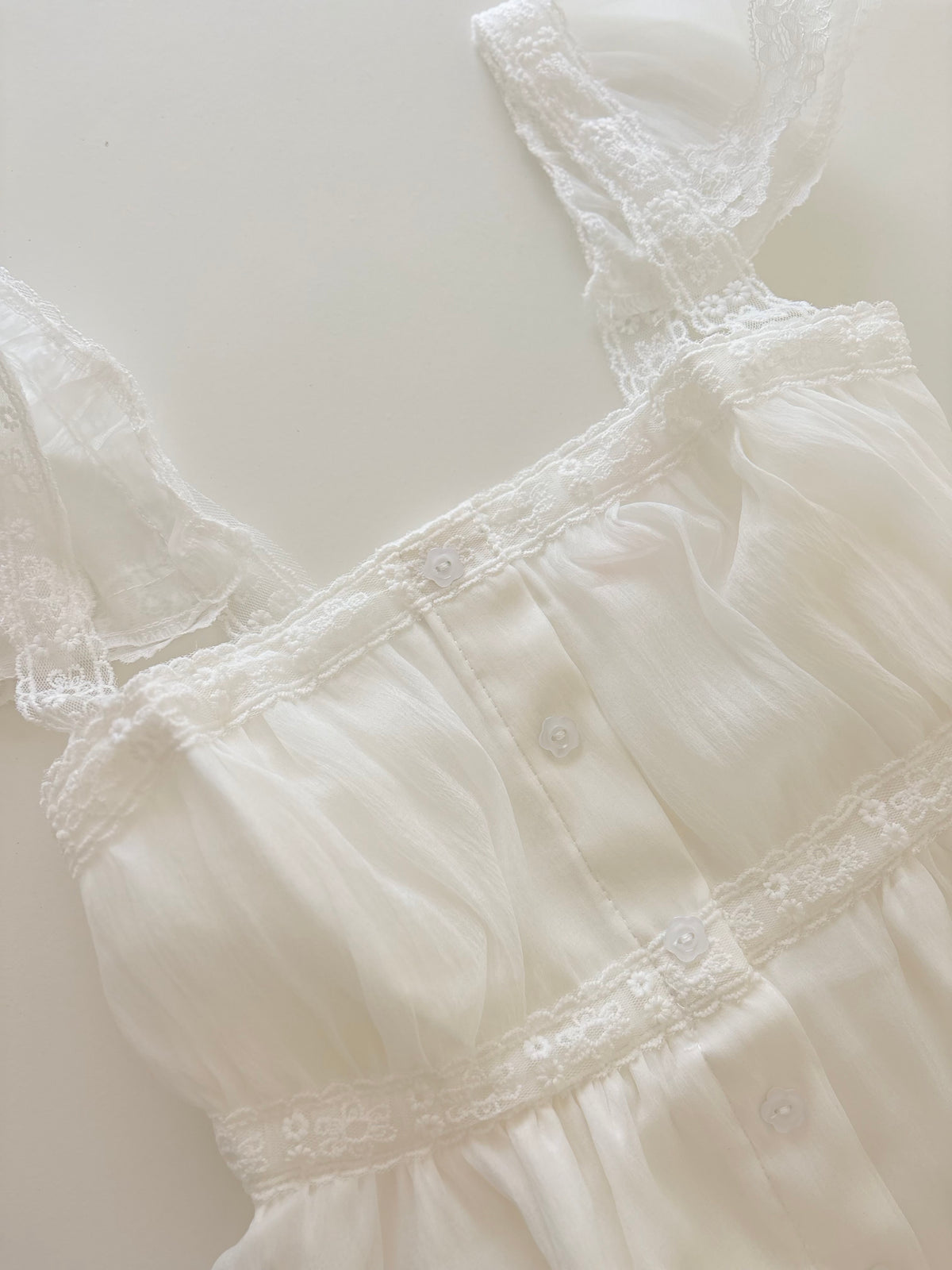 Lucy top in white