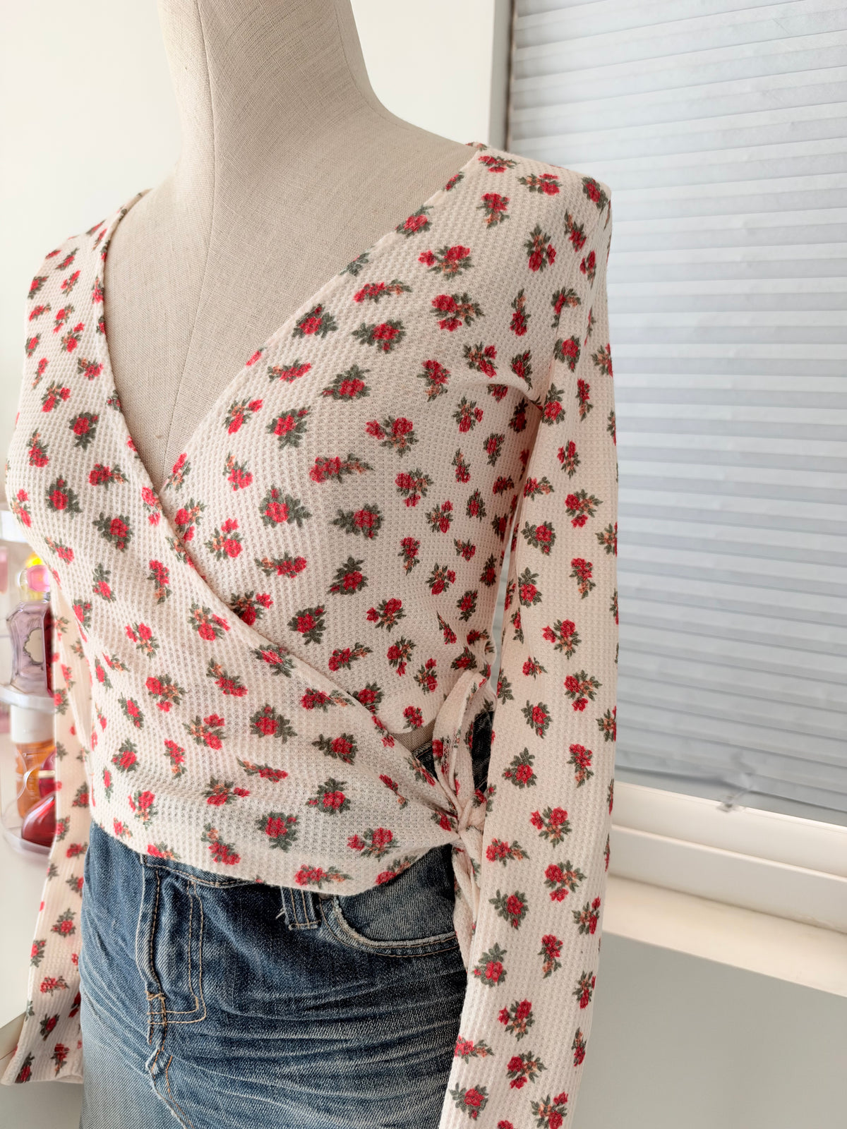 Brandy melville wrap top