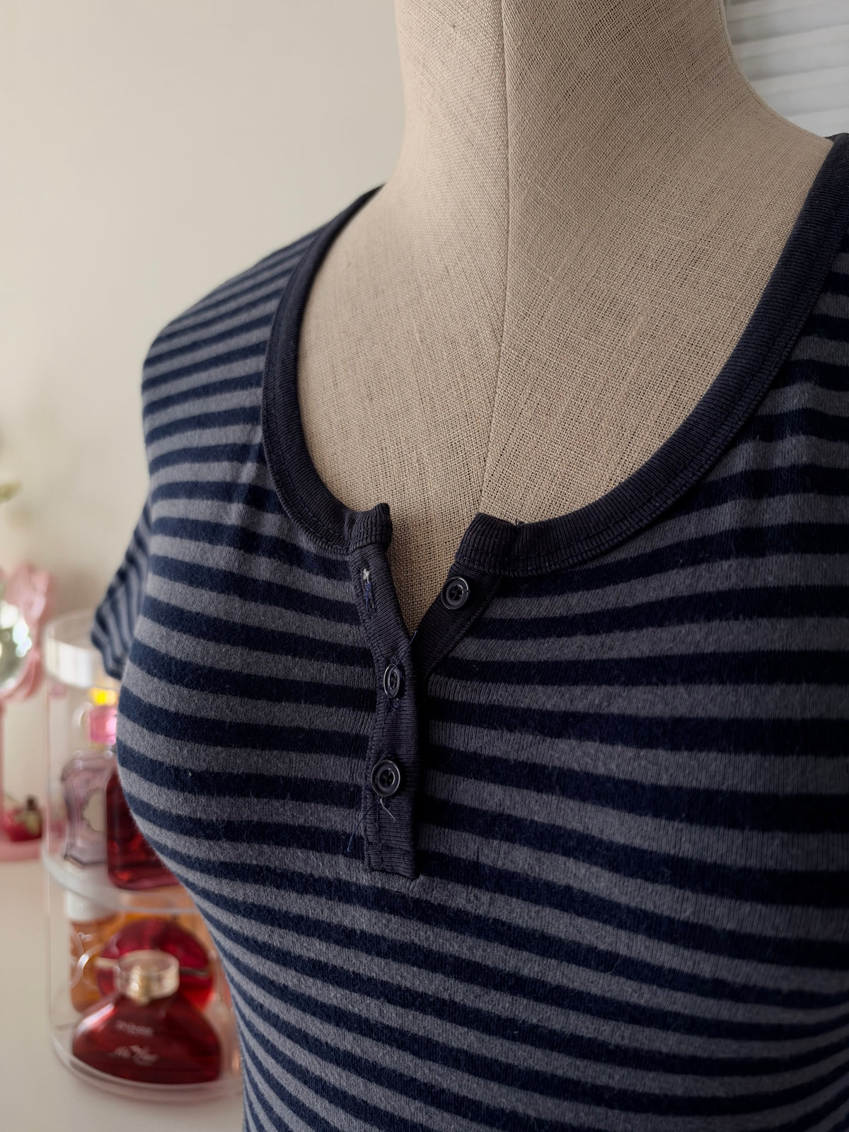 Navy stripe top
