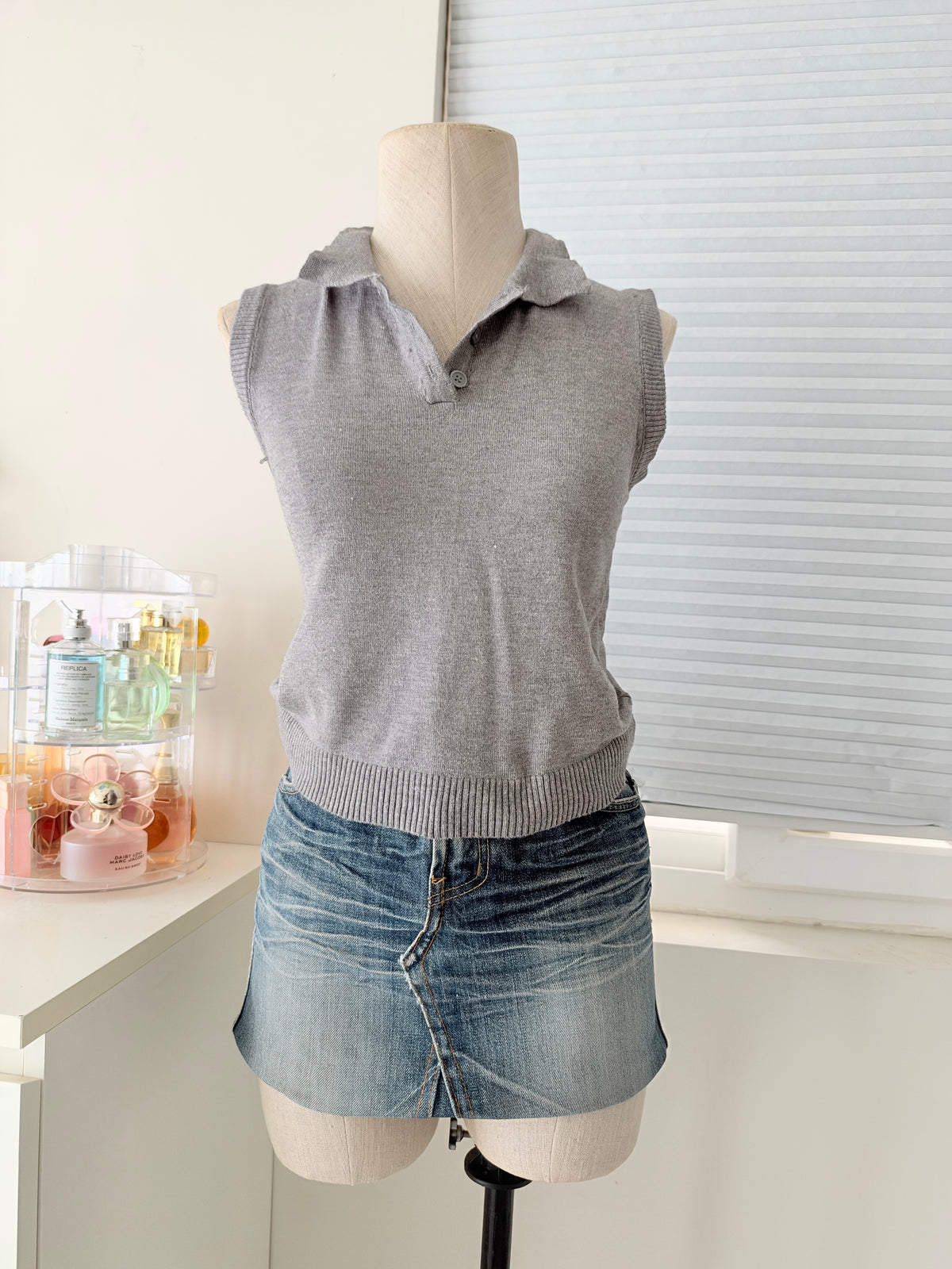 Grey ribbed vest