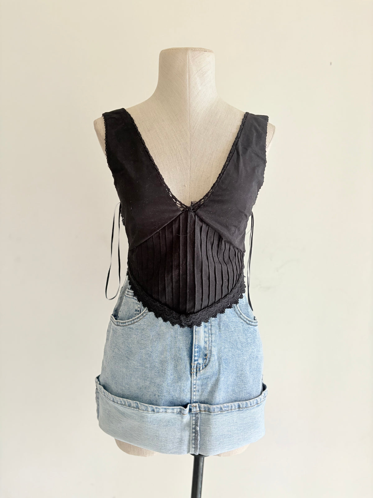 Black cottage top