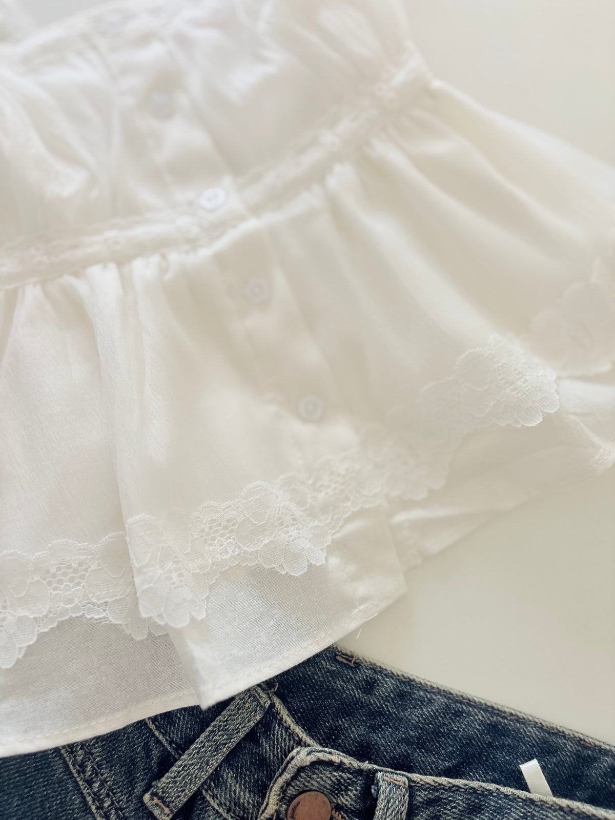 Lucy top in white